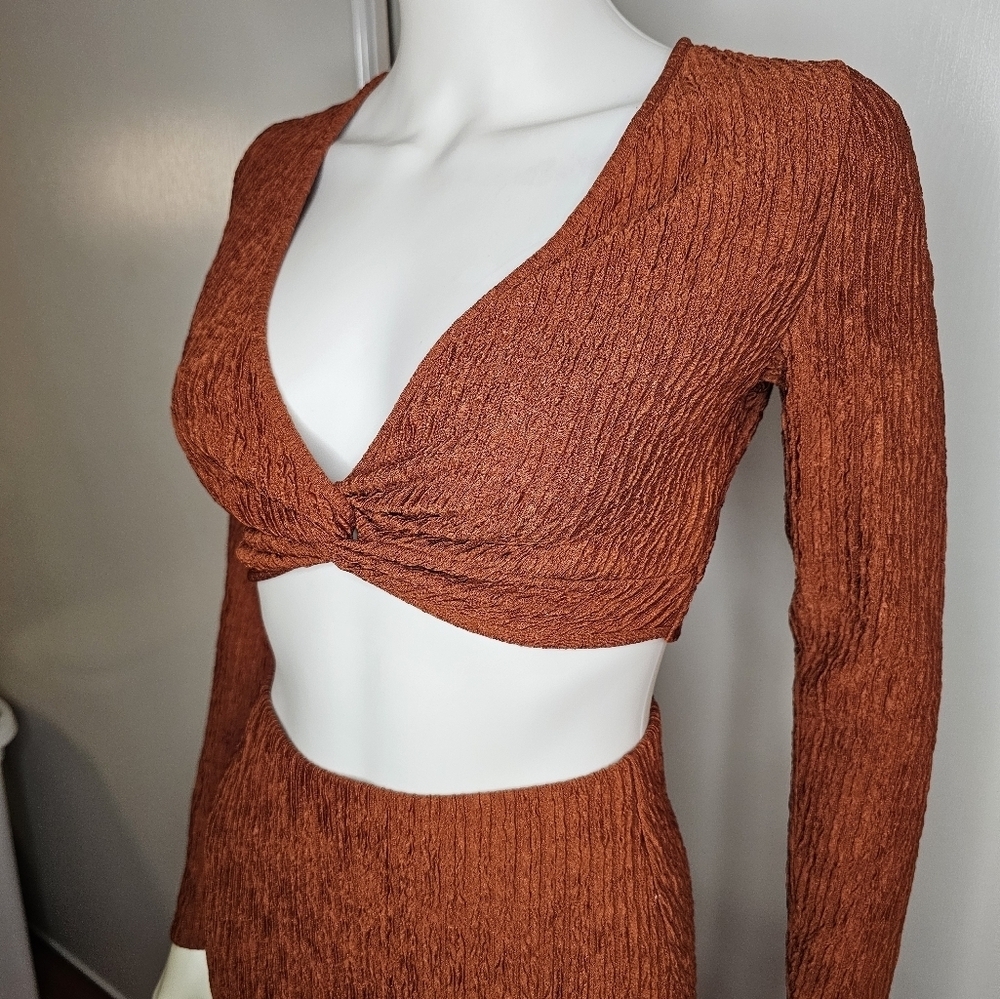 Womens Cropped Top w/ Midi Skirt Rust Burnt Orange Size XS Crinkled Material - Picture 7 of 13